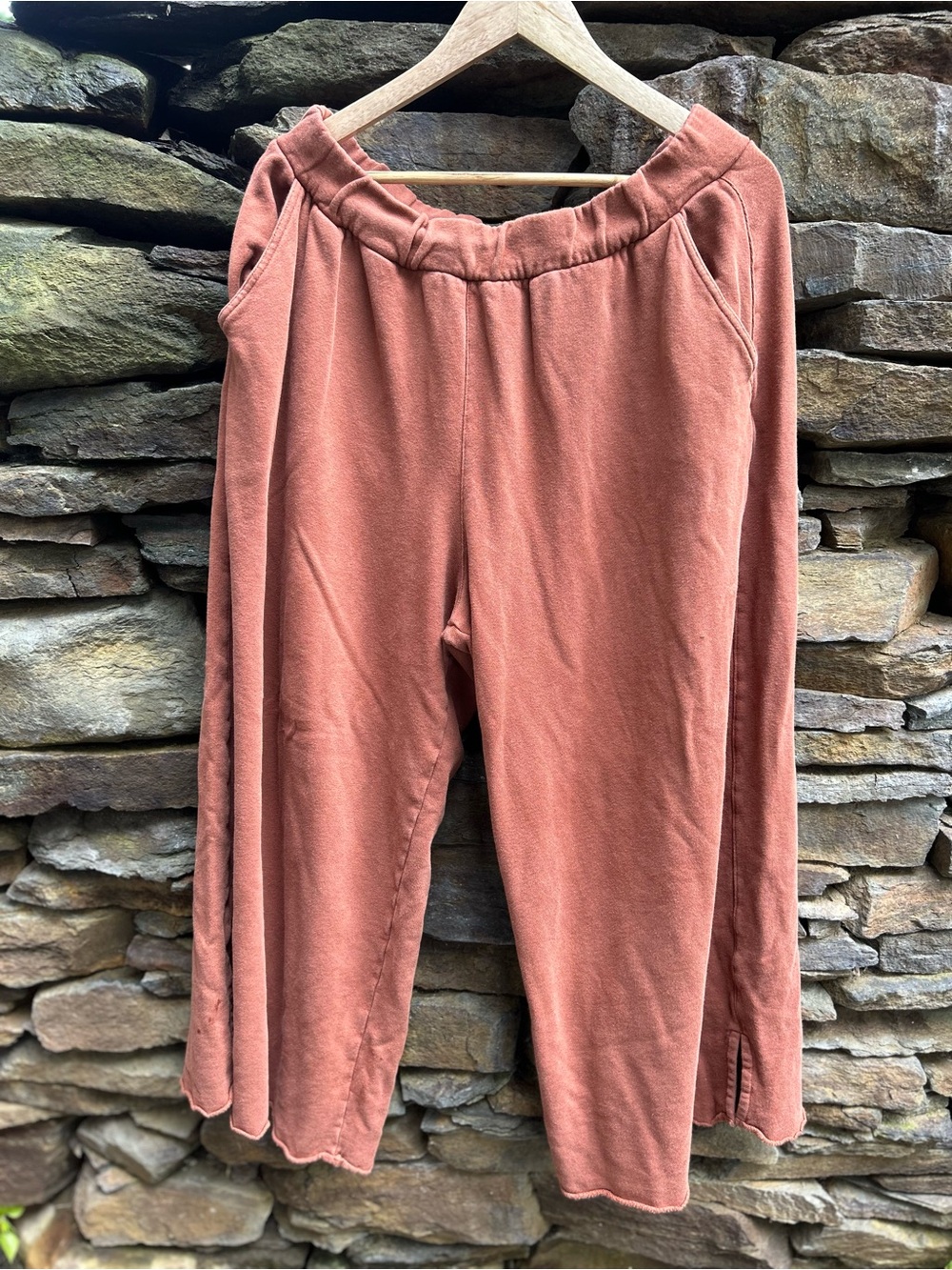 Women's Cozy Wide-Leg Sweatpants - Rust